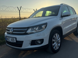 Volkswagen Tiguan foto 2