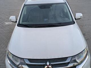 Mitsubishi Outlander foto 5