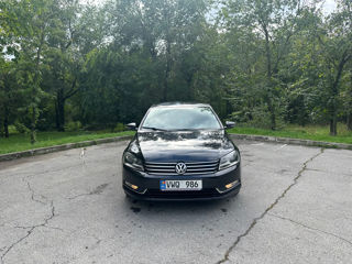 Volkswagen Passat foto 1