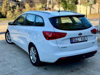 KIA Ceed Sw foto 3