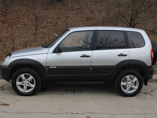 Chevrolet Niva foto 2