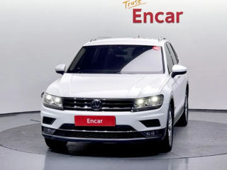 Volkswagen Tiguan foto 3