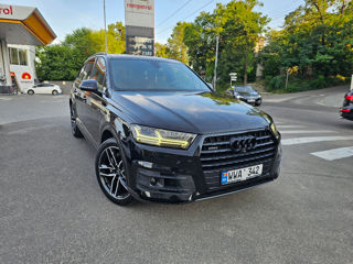 Audi Q7 foto 1