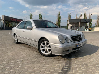 Mercedes E-Class foto 6