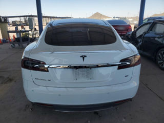 Tesla Model S foto 4