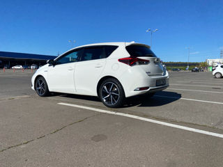 Toyota Auris foto 2