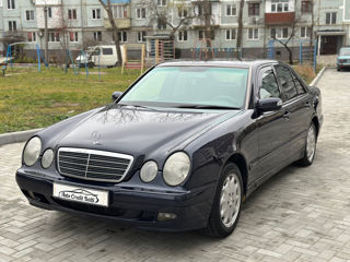 Mercedes E-Class foto 5