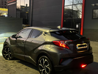 Toyota C-HR foto 3