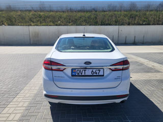 Ford Fusion foto 4