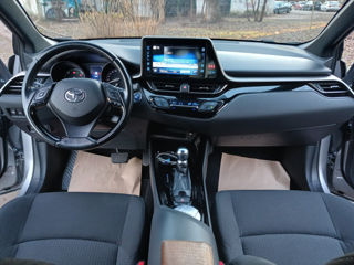 Toyota C-HR foto 11