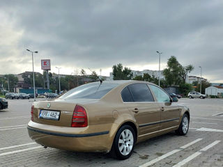 Skoda Superb foto 3