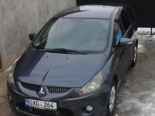 Mitsubishi Grandis foto 4