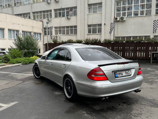 Mercedes E-Class foto 2