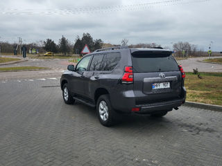 Toyota Land Cruiser Prado foto 3