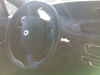 Renault Grand Scenic foto 2