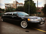 Lincoln Town Car exclusive black limousine foto 9