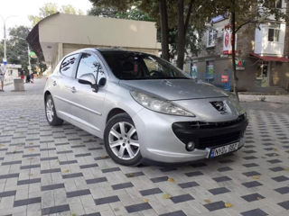 Peugeot 207 foto 6