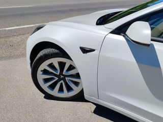 Tesla Model 3 foto 6