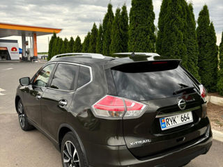 Nissan X-Trail foto 2