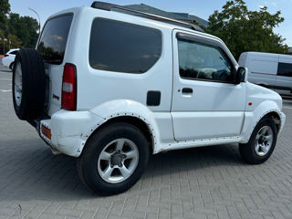 Suzuki Jimny foto 2