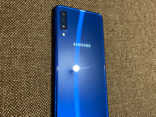 Samsung Galaxy A7-2018 foto 4