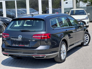 Volkswagen Passat foto 4