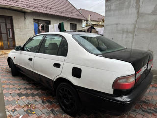 Toyota Carina foto 2