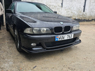 BMW 5 Series foto 3