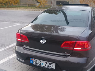 Volkswagen Passat foto 4