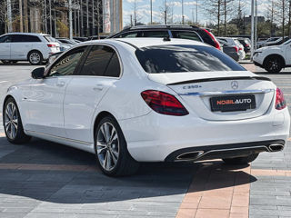 Mercedes C-Class фото 4