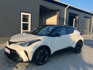 Toyota C-HR foto 2