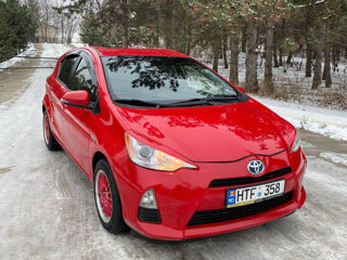 Toyota Prius c foto 2