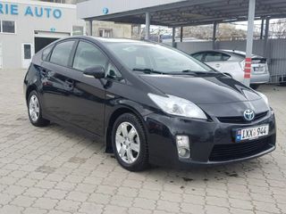 Chirie auto Prakat auto Chisinau  Prius Golf  Auris Yaris Automat Hybrid foto 8