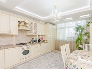 3-х комнатная квартира, 90 м², Центр, Кишинёв