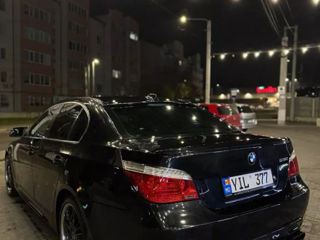 BMW 5 Series foto 3