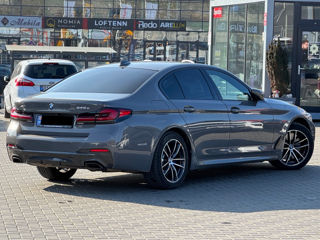 BMW 5 Series foto 4