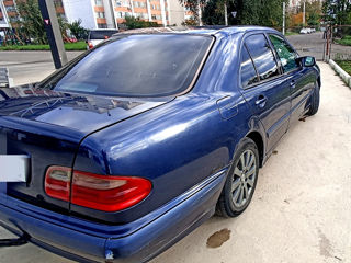 Mercedes E-Class foto 3