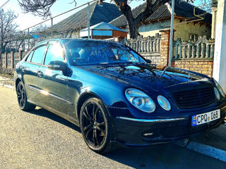 Mercedes E-Class foto 7