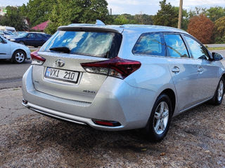 Toyota Auris foto 3