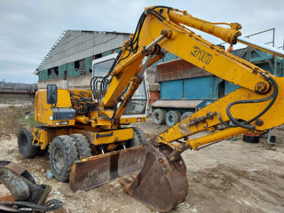 Excavator Liebher 310 foto 3