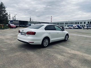 Volkswagen Jetta foto 6