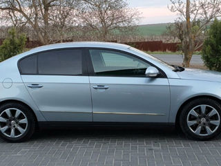 Volkswagen Passat foto 3