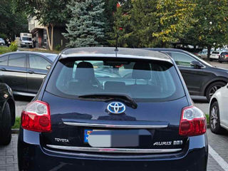 Toyota Auris foto 1