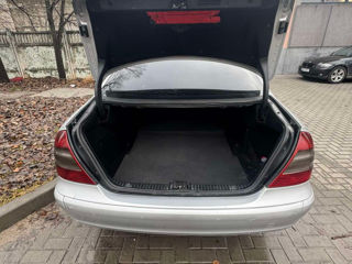 Mercedes E-Class foto 6