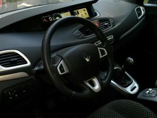 Renault Grand Scenic foto 8