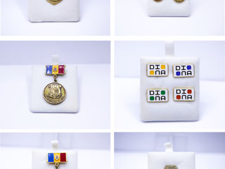 Medalii și insigne la comandă