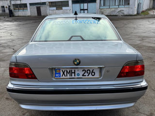 BMW 7 Series foto 3