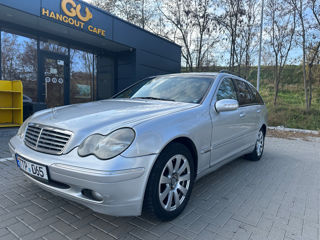 Mercedes C-Class foto 10