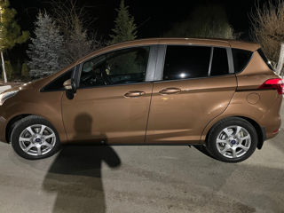 Ford B-Max foto 8