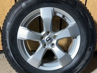 Volvo XC60 235/65 R17 iarna